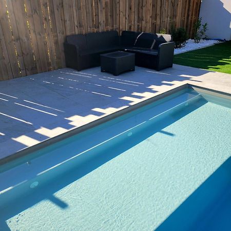 Logement Prive Dans Villa Avec Piscine Dalhunden Exterior foto