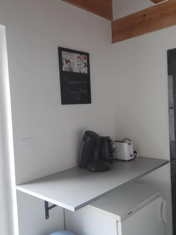 Logement Prive Dans Villa Avec Piscine Dalhunden Exterior foto